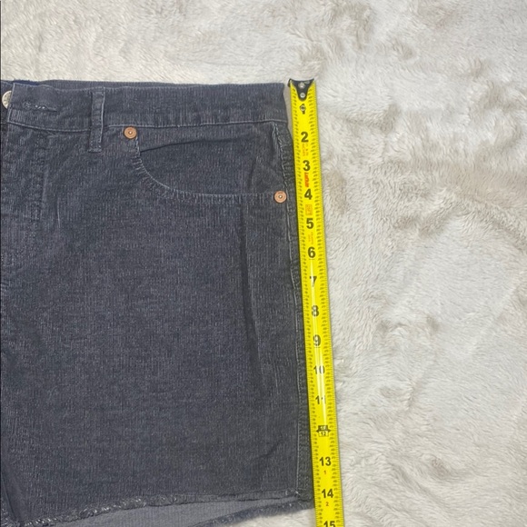 GAP Gray Jean Shorts Relaxed Fit Mid-Thigh - Picture 8 of 8